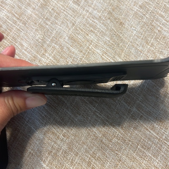 iPhone 14 Pro Otter Box Case - Picture 8 of 16